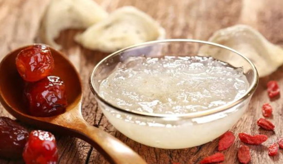 即食燕窩應(yīng)該怎么吃？即食燕窩的吃法和用量是多少？